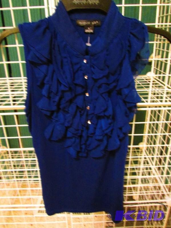 lot 85 image: Ladies August Silk top size S...