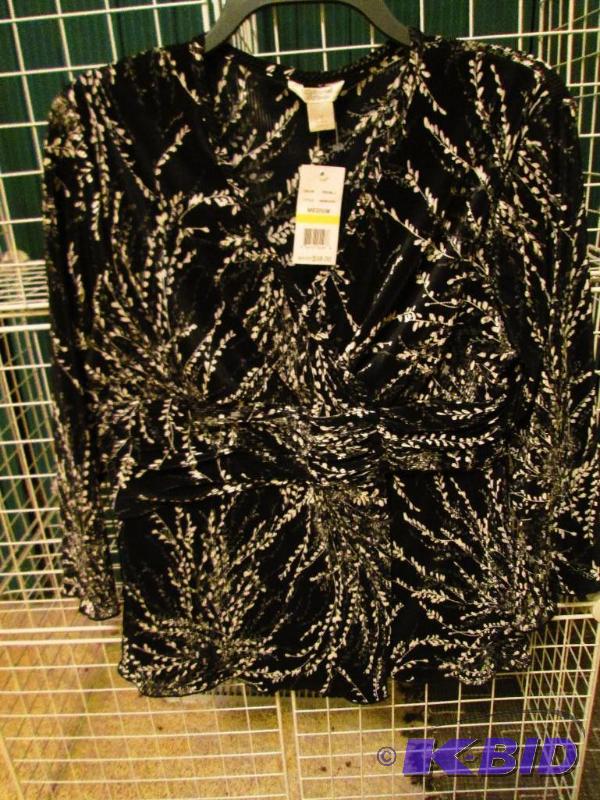 lot 87 image: Christopher & Banks ladies top, size M MS...