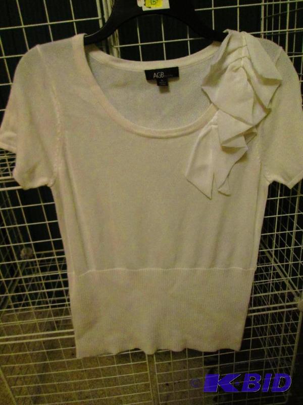 lot 94 image: A G B ladies top, size PL...