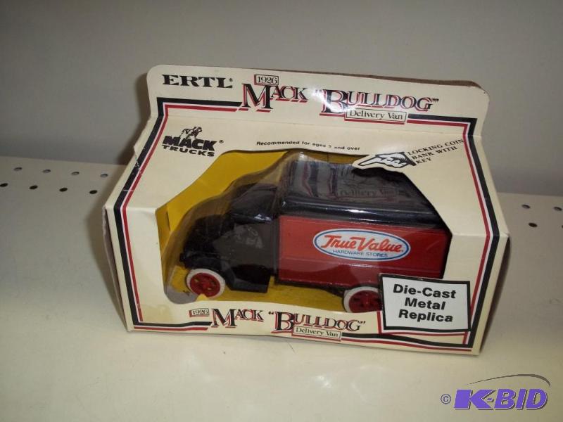 Ertl Mac Bulldog delivery van 1936 True Value...