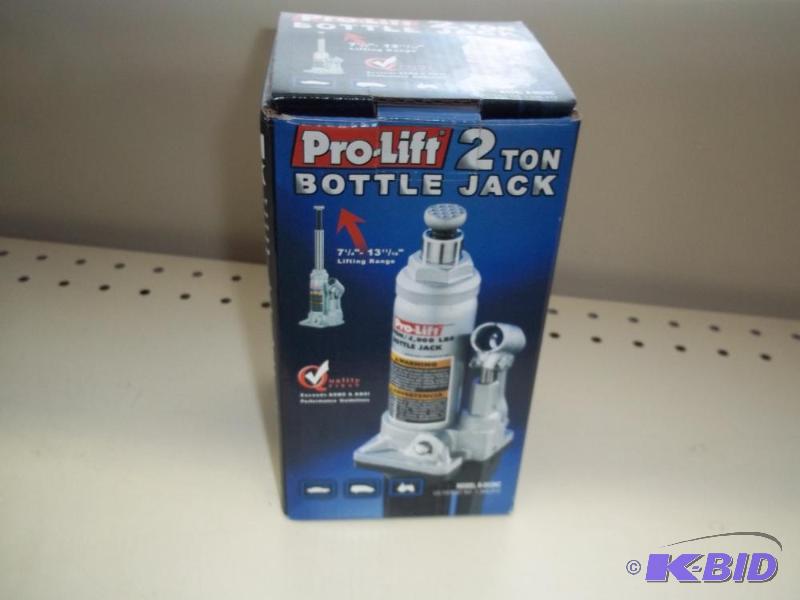 New in Box Pro-lift 2 ton Bottle Jack...
