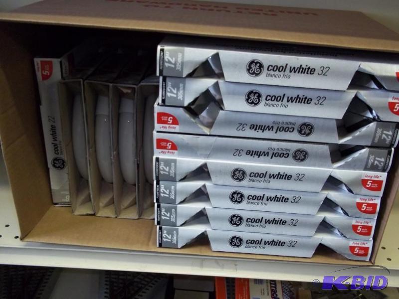 8 New 12 inch Cool White 32 bulbs and 6 - 8&q...