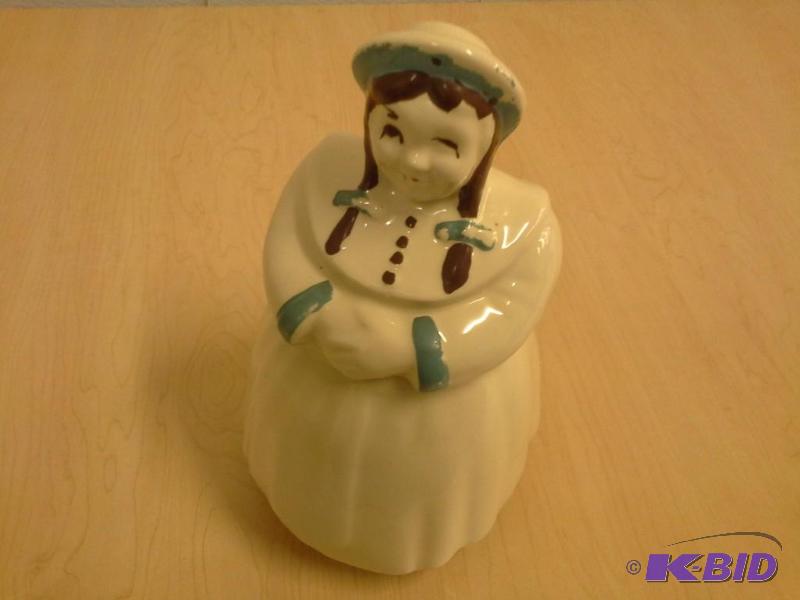 lot 5 image: Girl with Ponytail and Bonnet Cookie Jar