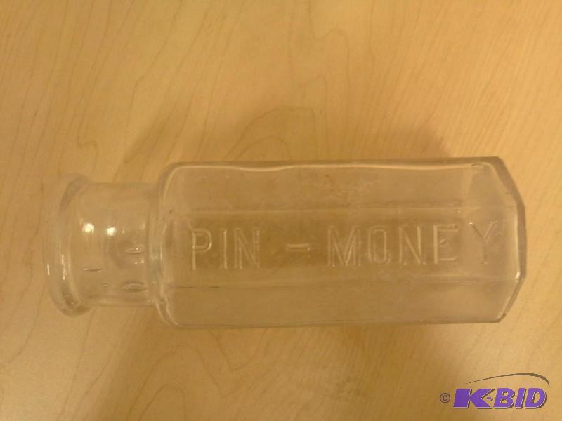 lot 9 image: Vintage Pin-Money Glass Bottle