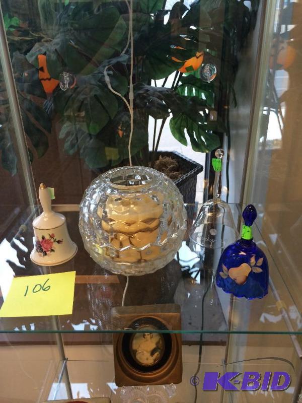 lot 106 image: contents of shelf