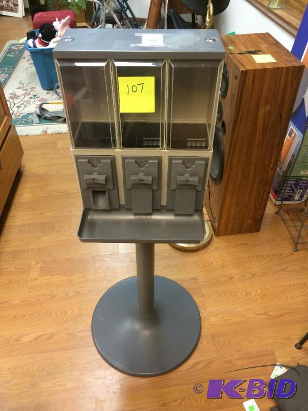 lot 107 image: plastic candy vending machine