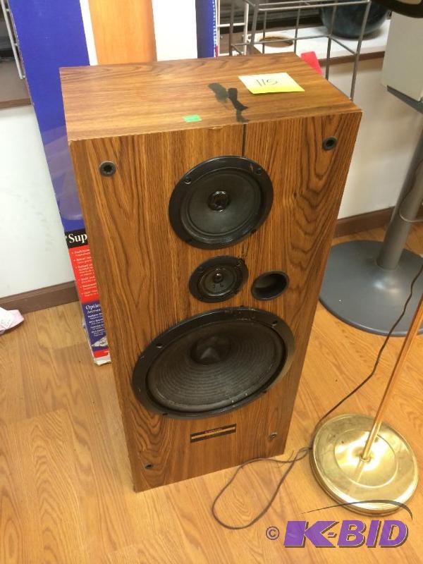 lot 115 image: Pioneer 150 watt speaker
