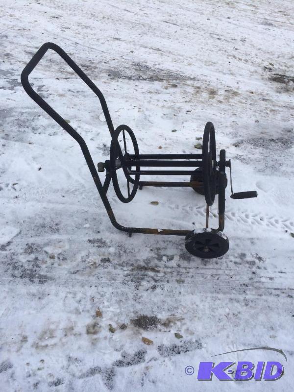 lot 13 image: metal hose reel cart