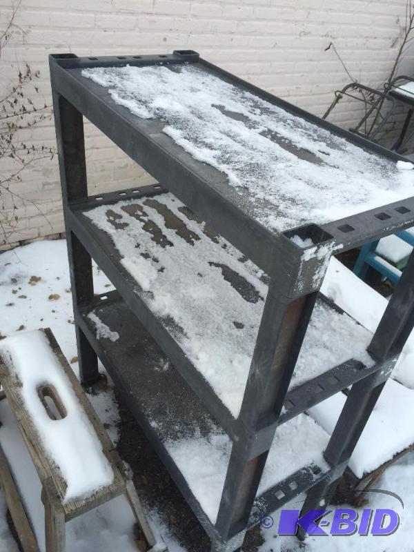 lot 14 image: plastic storage shelf 18x40
