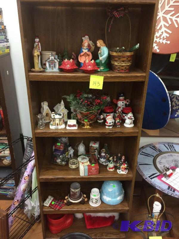 lot 143 image: christmas decorations