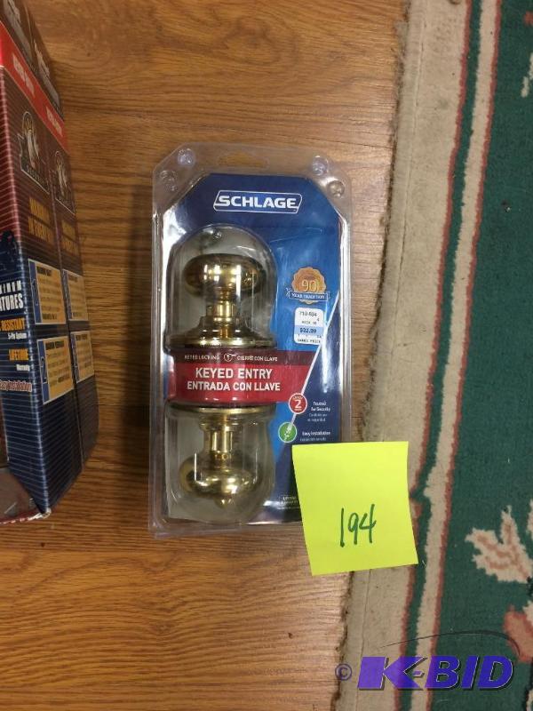 lot 194 image: Schlage Keyed Entry Bright Brass finish