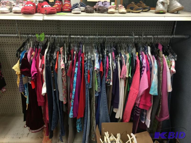 lot 227 image: Girls clothes