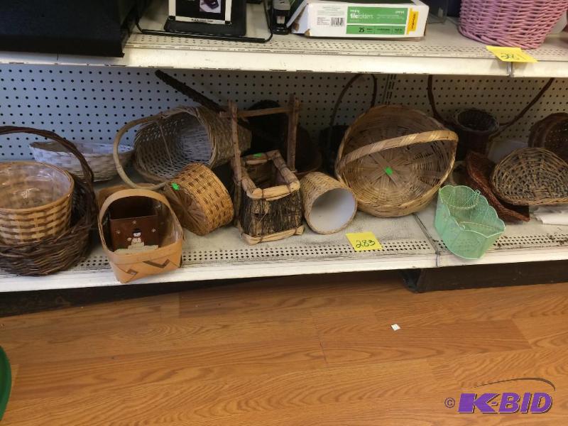 lot 283 image: baskets