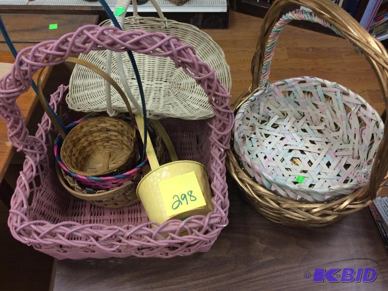 lot 298 image: baskets