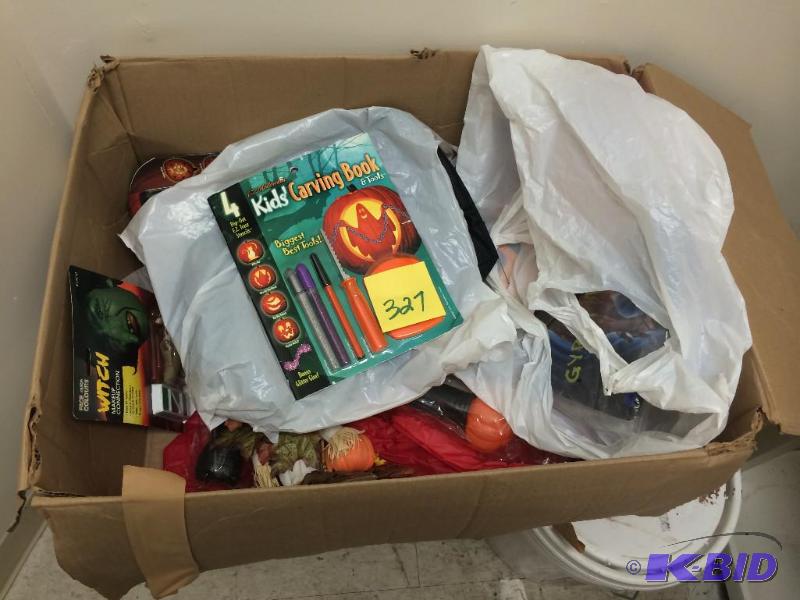 lot 327 image: Box of Halloween stuff
