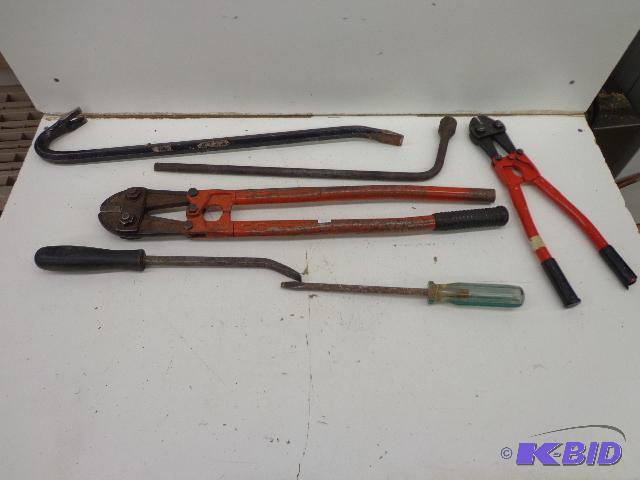 lot 42 image: Bag of Tools   Pry Bar  Bolt Cutters  Large S...