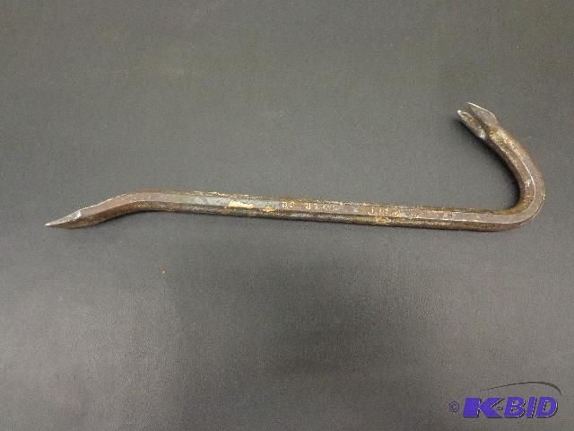 lot 97 image: Small Pry Bar  Cats Claw   Hanley Falls Lumb...