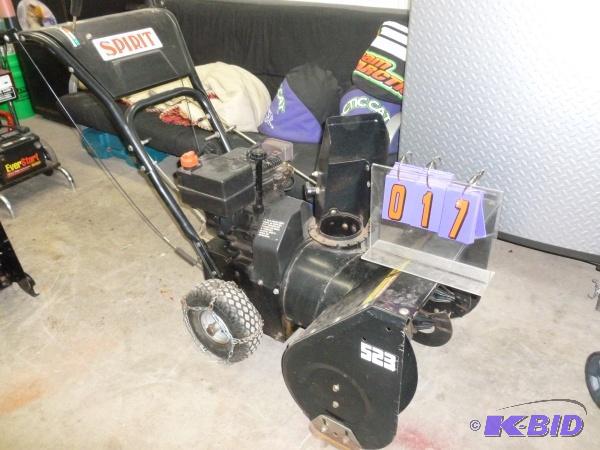 lot 17 image: Spirit 523 self propelled snow blower. Start...