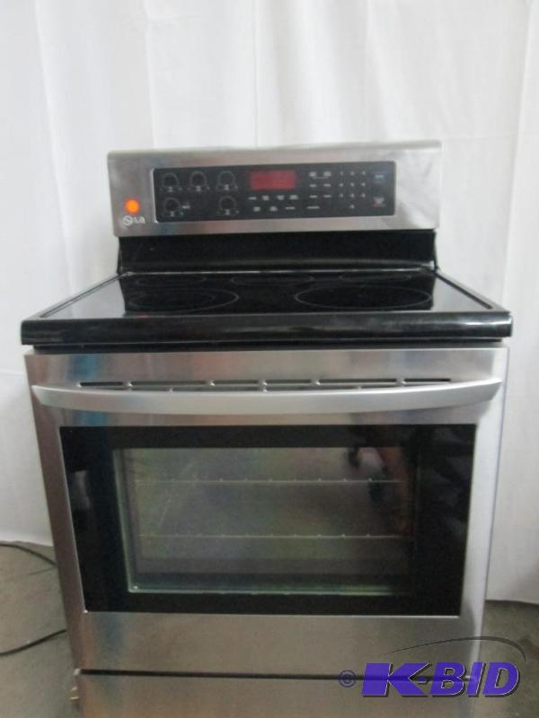 6.3 CU. FT. ELECTRIC SINGLE OVEN RANGE WITH FAN CONVECTION