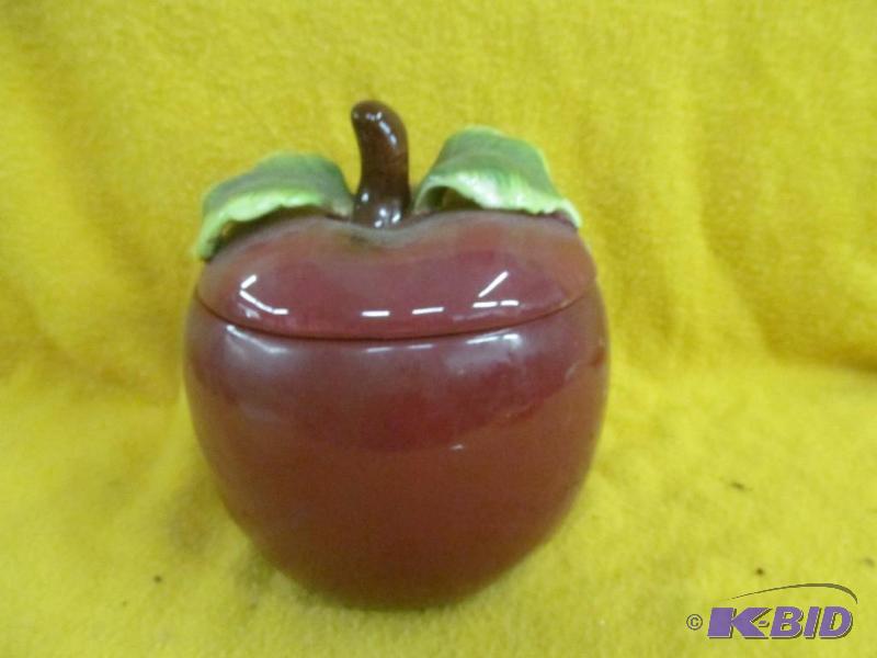 lot 103 image: Cookie Jar