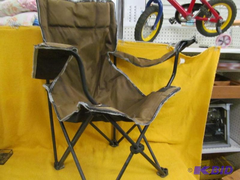 lot 109 image: Lawn Chair
