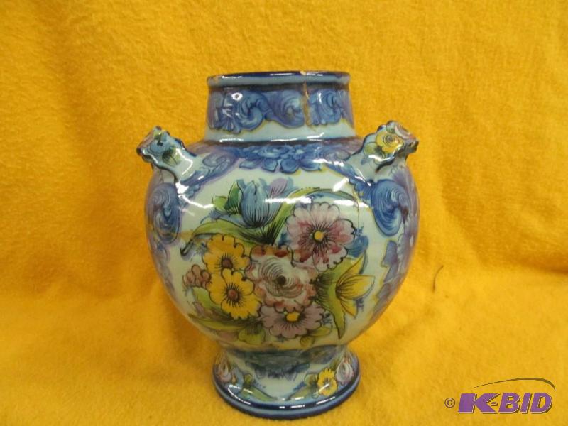 lot 114 image: vase