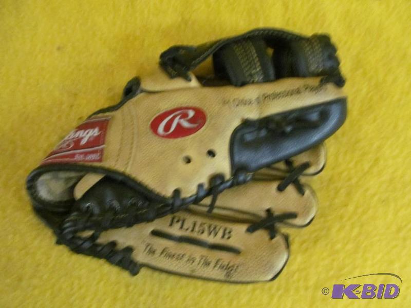 lot 133 image: glove