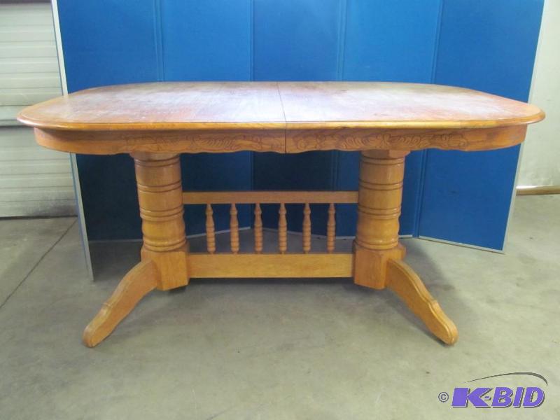 lot 164 image: table