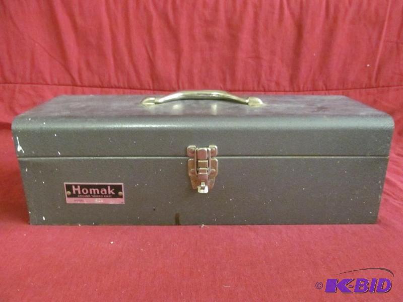 lot 17 image: Tool Box