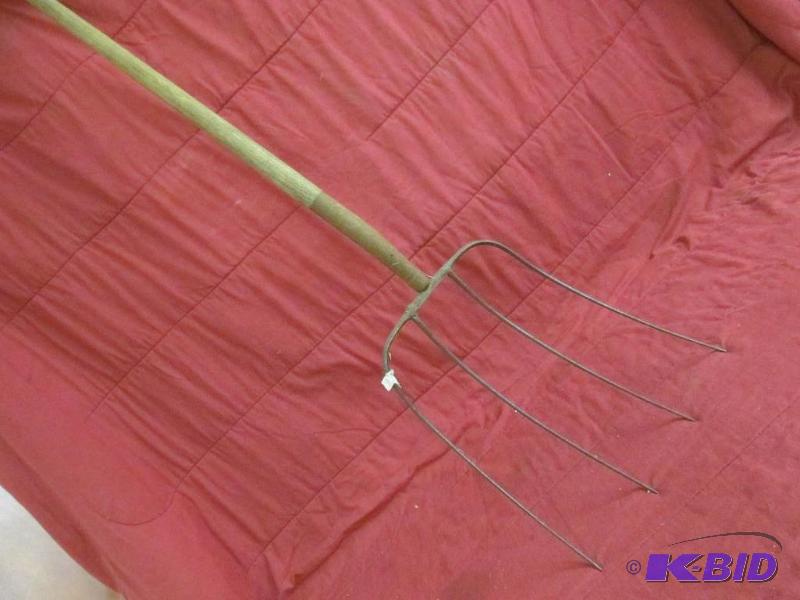 lot 196 image: tool