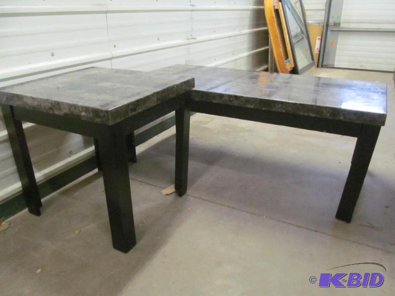 lot 25 image: Furniture