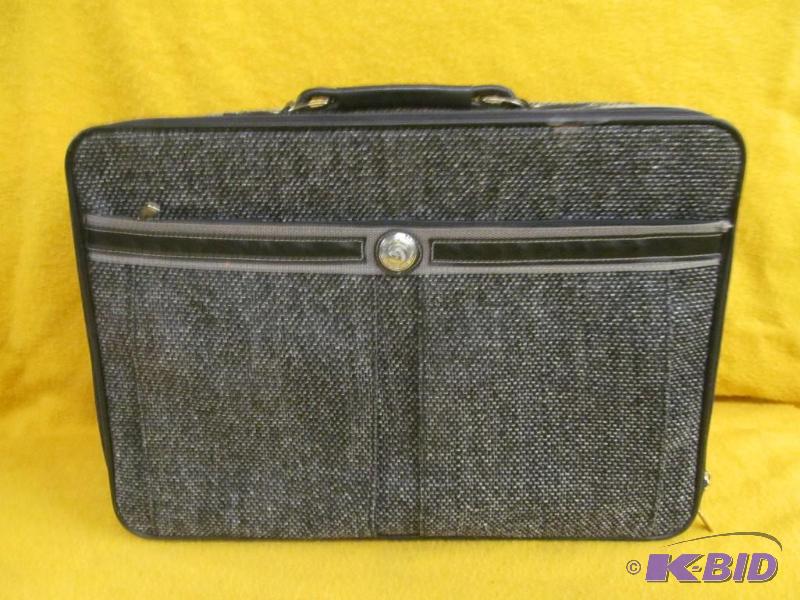 lot 27 image: luggage