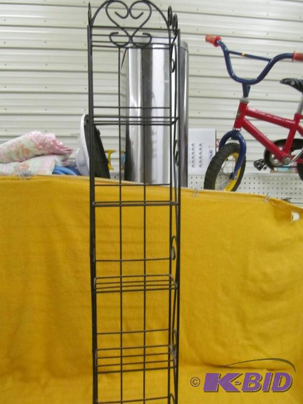 lot 39 image: shelf
