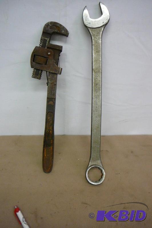 1 716 Pipe wrench...