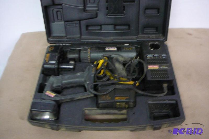 Craftsman 14.4 Drill Flashlight charger 2 Bat...