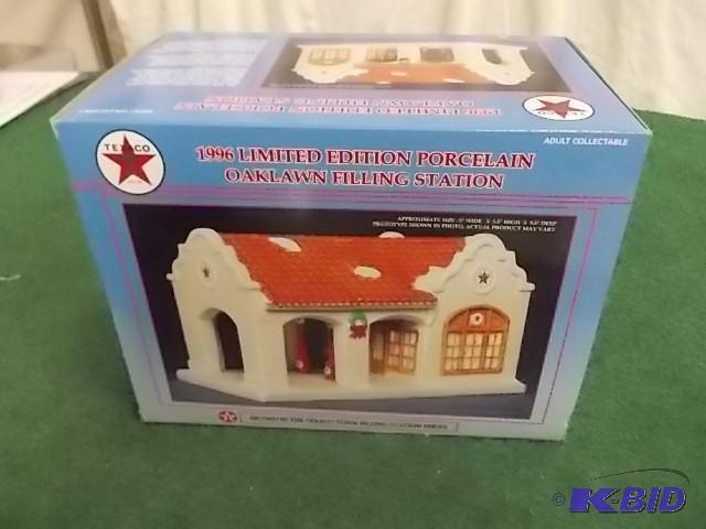 1996 Limited Edition Porcelain Oaklawn&nbspF...