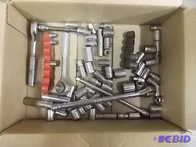 14 Drive Ratchet, Extensions, Sockets...
