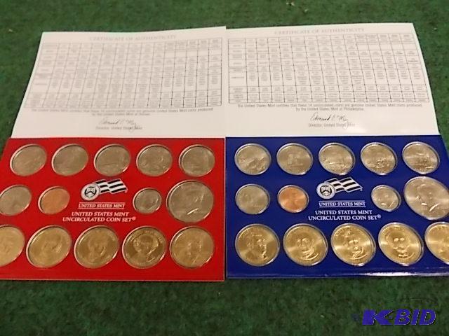 lot 10 image: 2008 US Unc Mint Set With Presidential Dollar...