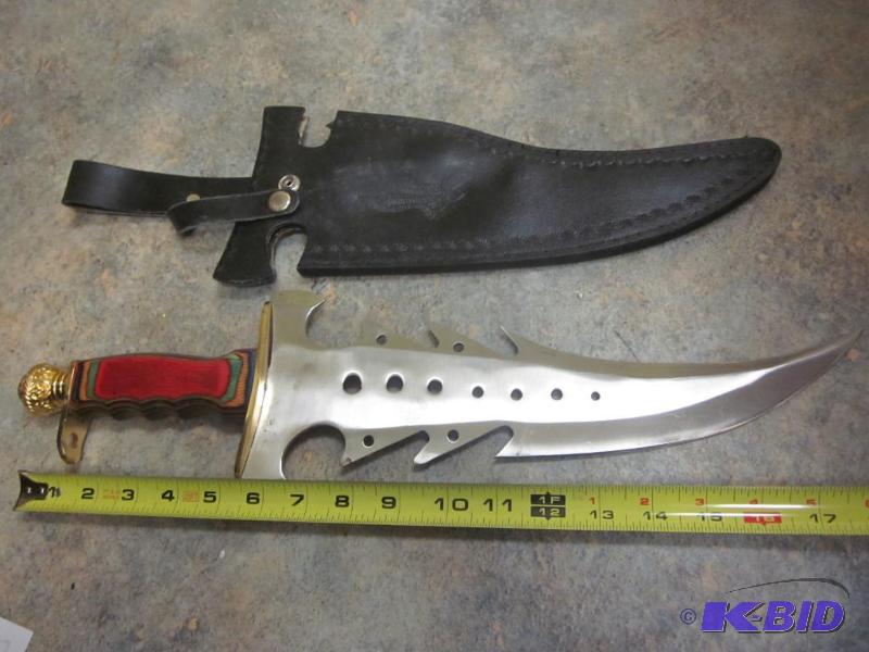 lot 27 image: Very large 18 inch Chipaway wood handled knif...