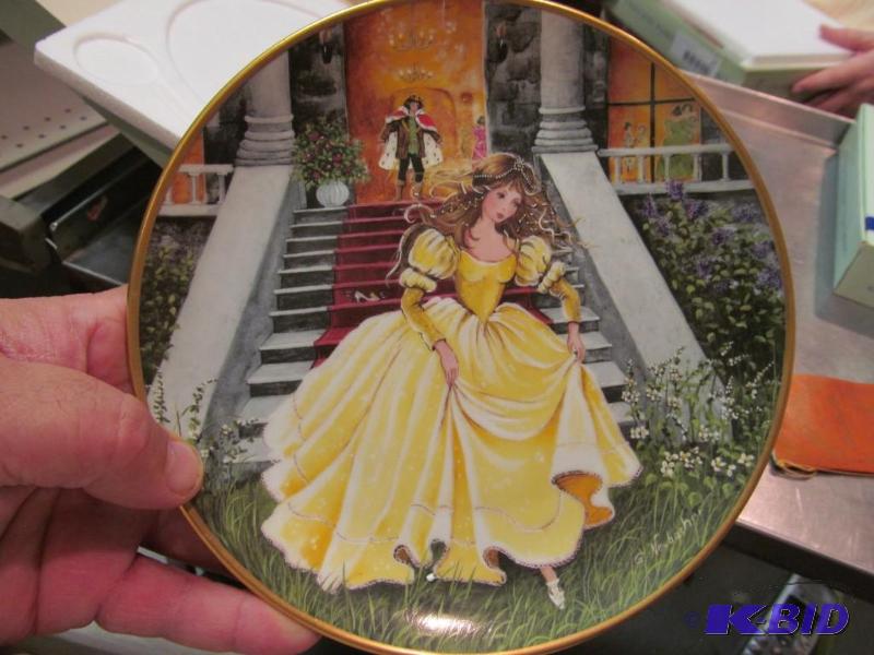 CINDERELLA Collector Plate by GEERDE NEUBACHER