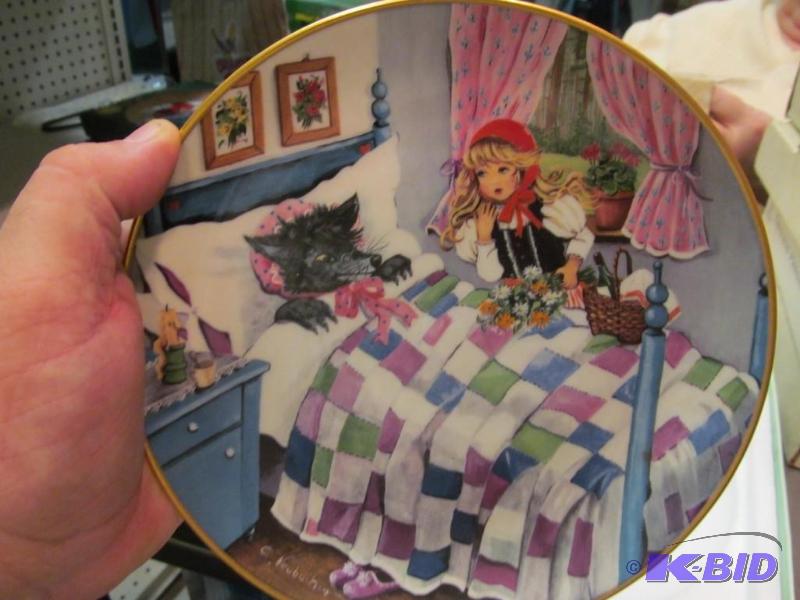 LITTLE RED RIDING HOOD Collector Plate by GERDE NEUBACHER