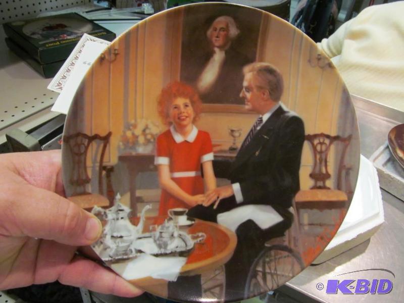 ANNIE TOMORROW Collector Plate by EDWIN KNOWLES
