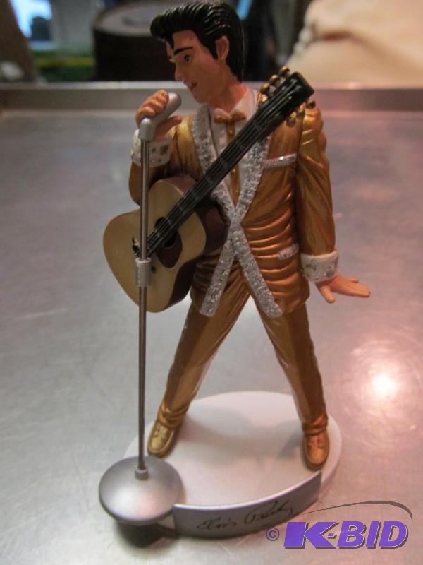 SINGING ELVIS   STATUE WITH GUITAR