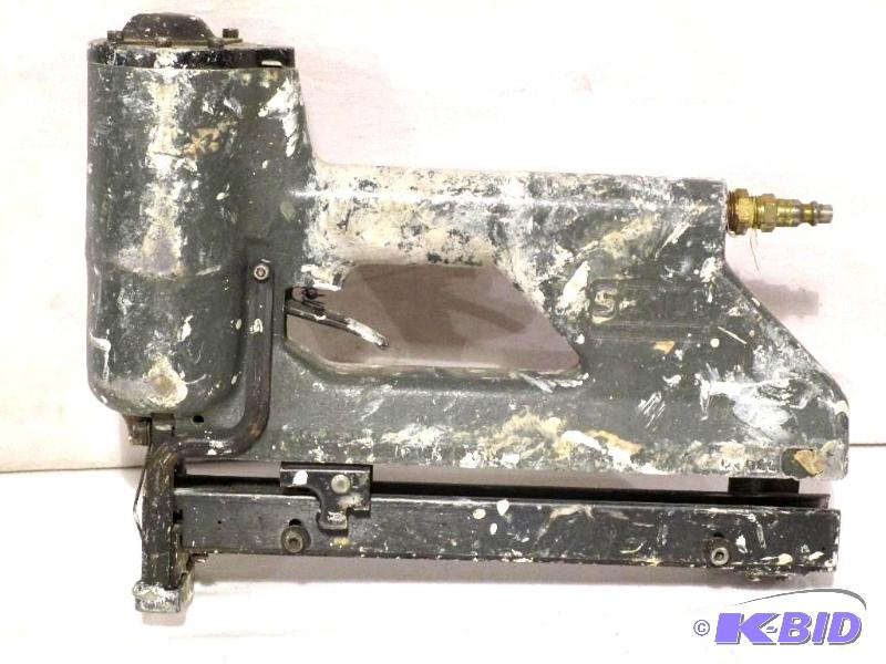 lot 10 image: Senco Heavy Duty Commercial Stapler