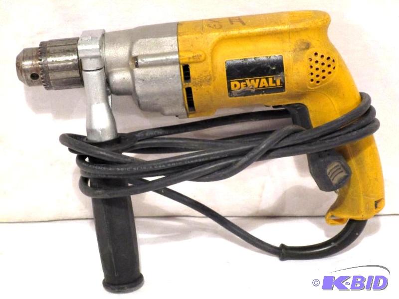 lot 2 image: DeWALT Heavy-Duty 12 (13mm) VSR Drill (0-600 rpm)