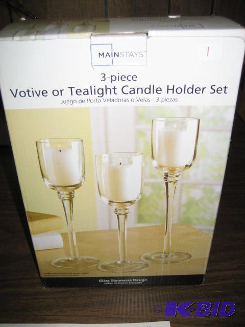 LOT OF FIVE(5) BOXES 5 BOXES TOTAL  OF...