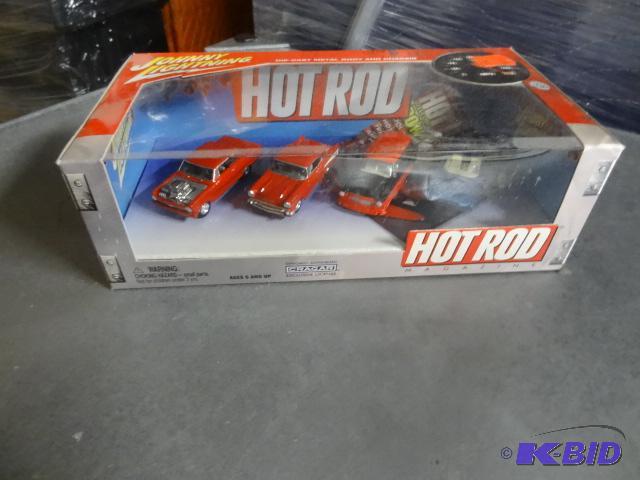 lot 154 image: Johnny Lightning Hot Rod Magazine. 164 4 Car...