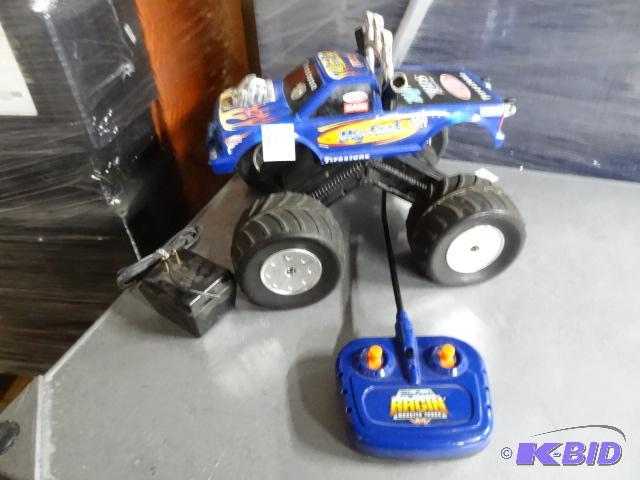 lot 173 image: Remote Control Bigfoot...