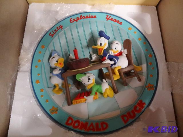 lot 205 image: Donald Duck 60 Years Collector Plate with Sta...