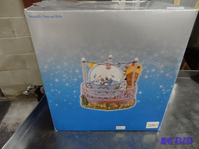 lot 208 image: Donalds Tea Cup Ride. Plays the Donald Duck S...
